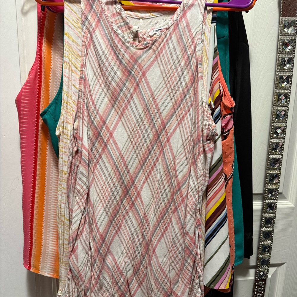 Plaid Sleeveless Women's Top